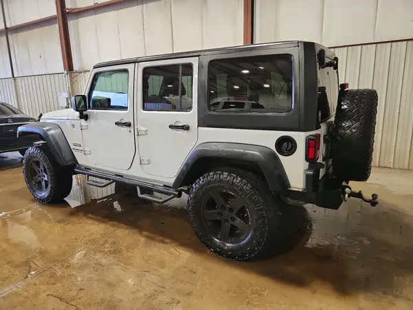 1C4BJWDG0HL755269 2017 JEEP WRANGLER - Image 2