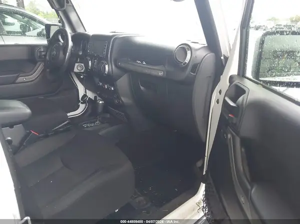2018 JEEP WRANGLER IAAI lot 44808400 auction photo 5