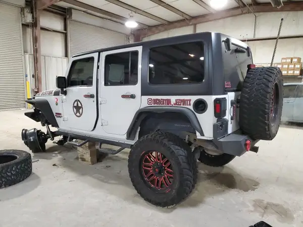 1C4BJWDG2HL607219 2017 JEEP WRANGLER - Image 2