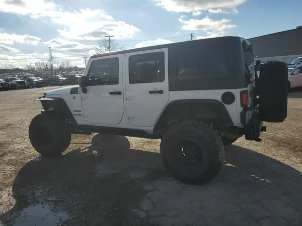 1C4BJWDG2JL811587 2018 JEEP WRANGLER - Image 2