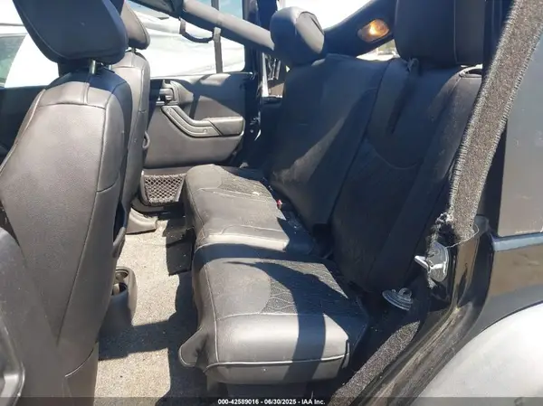 1C4BJWDG3GL121761 2016 JEEP WRANGLER - Image 8