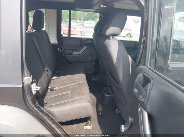 1C4BJWDG3HL573792 2017 JEEP WRANGLER - Image 8