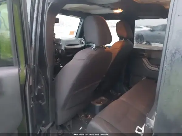 1C4BJWDG3HL615328 2017 JEEP WRANGLER - Image 8