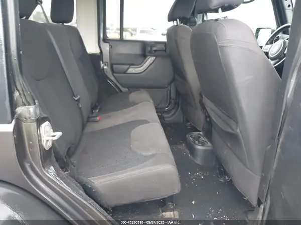 1C4BJWDG3HL686948 2017 JEEP WRANGLER - Image 8