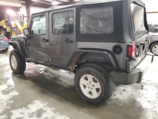 1C4BJWDG3JL819004 2018 JEEP WRANGLER - Image 2
