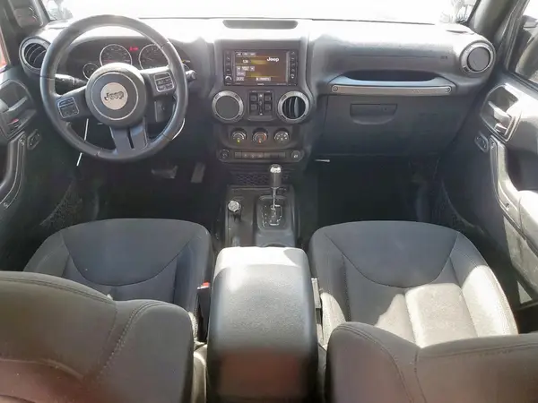 2017 JEEP WRANGLER auction photo 8