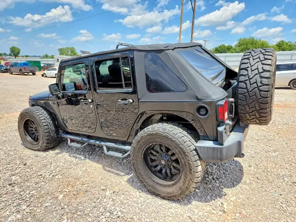 1C4BJWDG4HL580010 2017 JEEP WRANGLER - Image 2