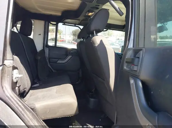 1C4BJWDG4HL666496 2017 JEEP WRANGLER - Image 8