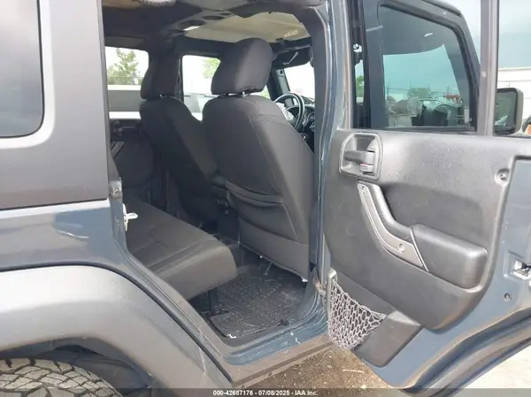 1C4BJWDG5HL684487 2017 JEEP WRANGLER - Image 8