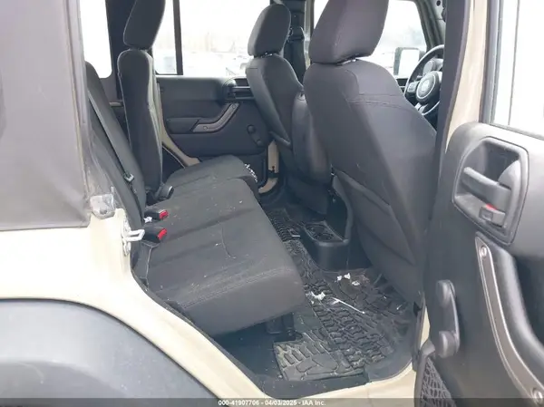1C4BJWDG6HL747368 2017 JEEP WRANGLER - Image 8