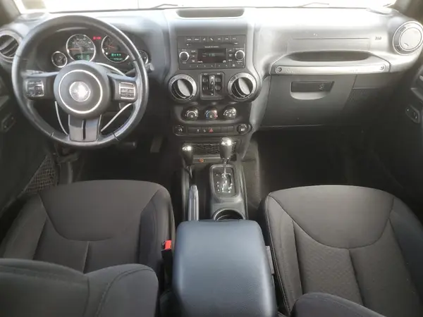 1C4BJWDG7HL664385 2017 JEEP WRANGLER - Image 8