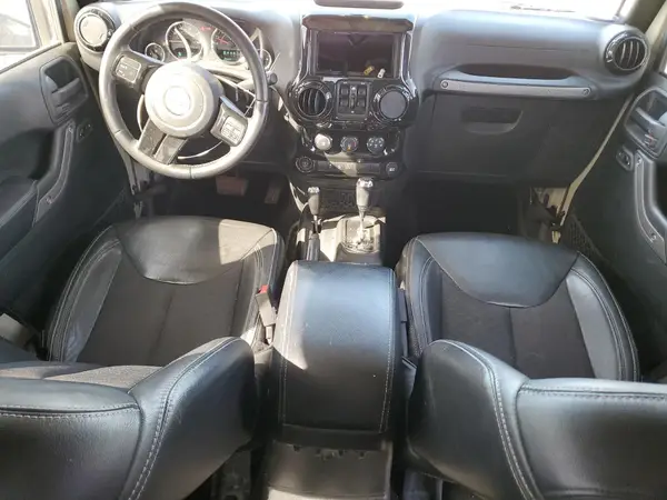 2017 JEEP WRANGLER auction photo 8