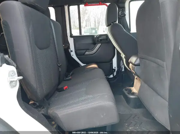 1C4BJWDGXGL185912 2016 JEEP WRANGLER - Image 8