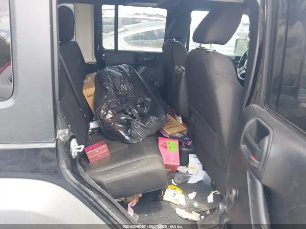 1C4BJWDGXHL618064 2017 JEEP WRANGLER - Image 8