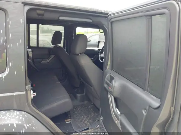 1C4BJWDGXHL621093 2017 JEEP WRANGLER - Image 8