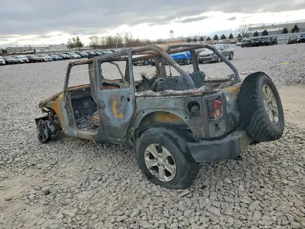 1C4BJWEG1HL715295 2017 JEEP WRANGLER - Image 2