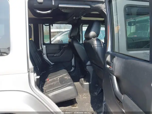 1C4BJWEG3HL700135 2017 JEEP WRANGLER - Image 8