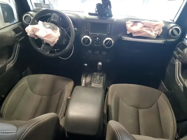 1C4BJWEG8HL738556 2017 JEEP WRANGLER - Image 8