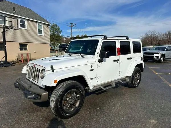 1C4BJWEG9HL537281 2017 JEEP WRANGLER - Image 1