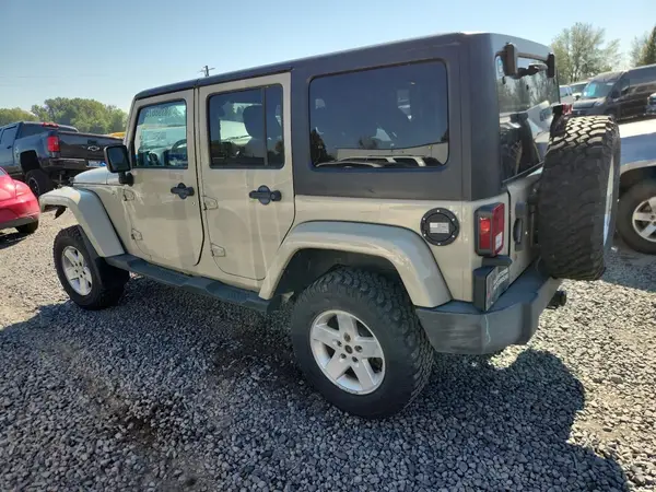 1C4BJWEG9HL567557 2017 JEEP WRANGLER - Image 2