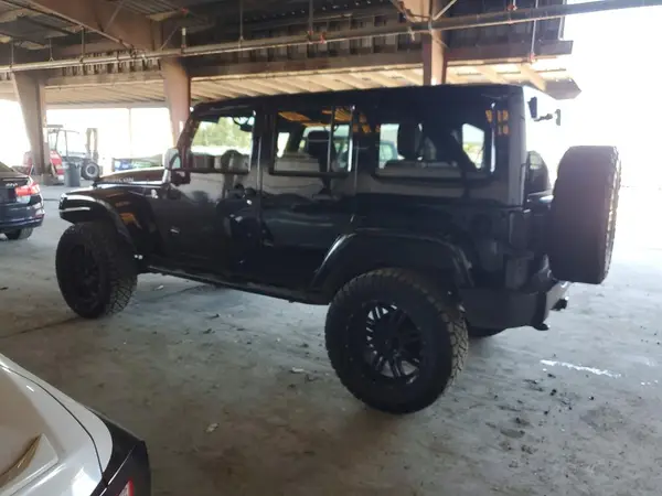 1C4BJWFG2HL610490 2017 JEEP WRANGLER - Image 2