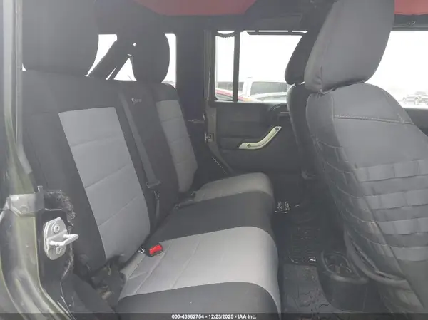1C4BJWFG6HL634923 2017 JEEP WRANGLER - Image 8