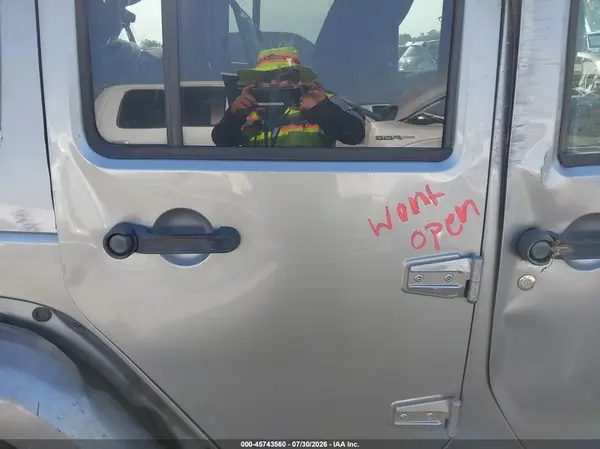 1C4BJWFG7HL507355 2017 JEEP WRANGLER - Image 8