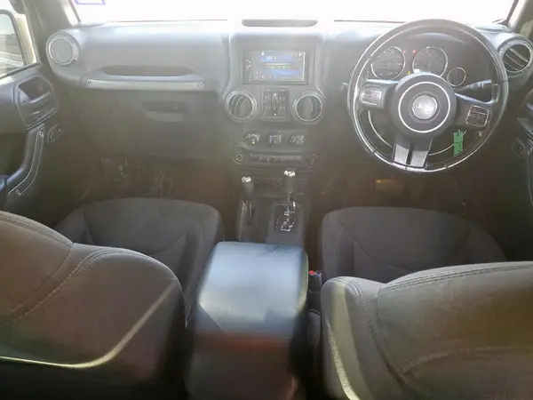1C4BJWKG3HL735844 2017 JEEP WRANGLER - Image 8