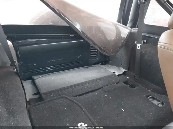 1C4HJWCG0GL276800 2016 JEEP WRANGLER - Image 8
