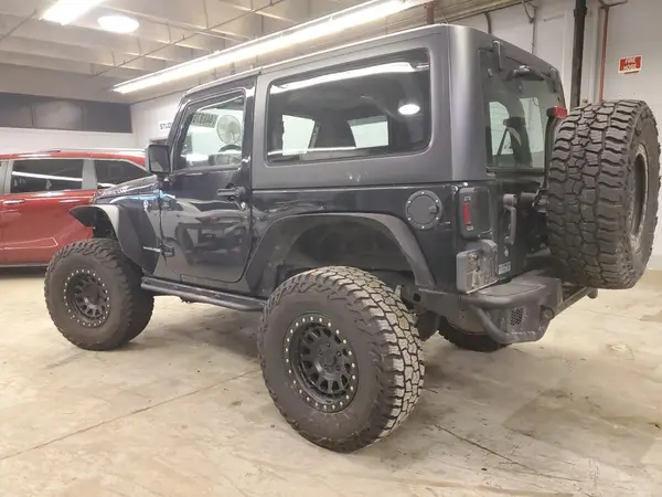 1C4HJWCG3JL823968 2018 JEEP WRANGLER - Image 2