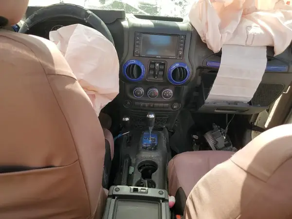 1C4HJWDG2HL569825 2017 JEEP WRANGLER - Image 8