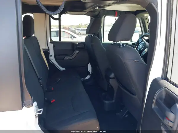 1C4HJWDG3HL530337 2017 JEEP WRANGLER - Image 8