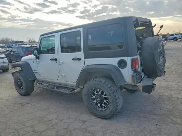 1C4HJWDG6JL930818 2018 JEEP WRANGLER - Image 2