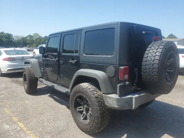 1C4HJWDG8HL668519 2017 JEEP WRANGLER - Image 2