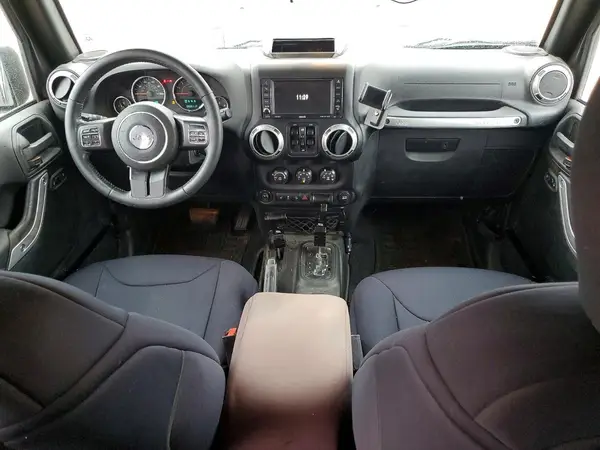 1C4HJWEG0HL637957 2017 JEEP WRANGLER - Image 8
