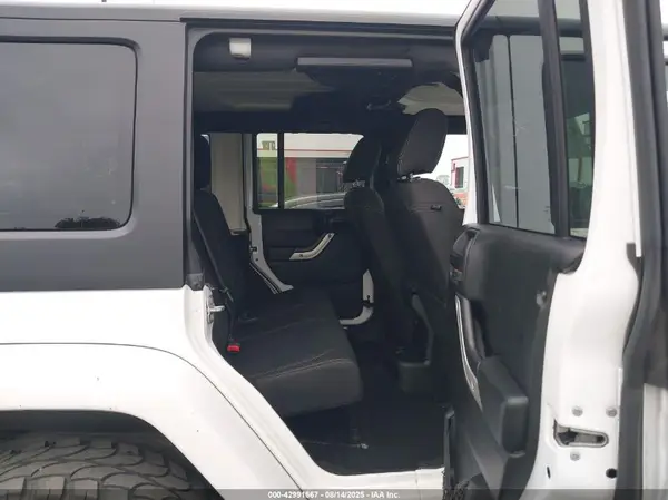 1C4HJWEG2HL636485 2017 JEEP WRANGLER - Image 8