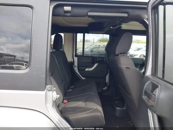 1C4HJWEG3HL606380 2017 JEEP WRANGLER - Image 8