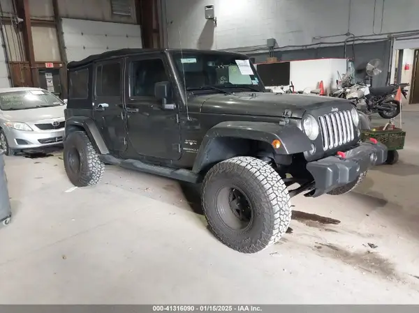 1C4HJWEG6HL705811 2017 JEEP WRANGLER - Image 1