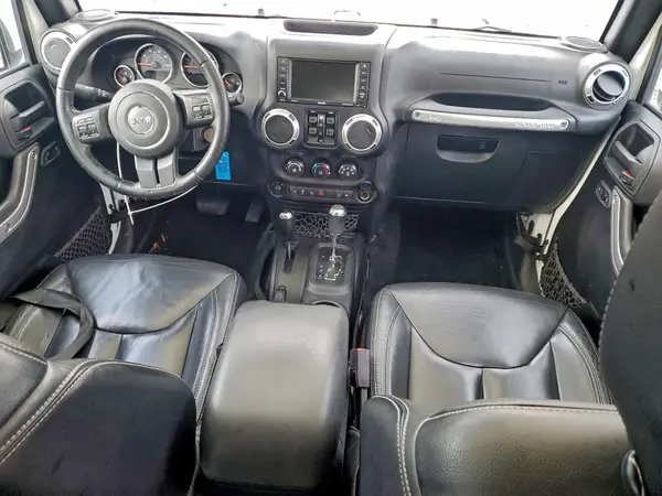 1C4HJWEG8HL555023 2017 JEEP WRANGLER - Image 8