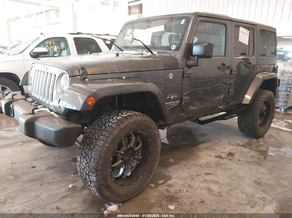 1C4HJWEG8HL649242 2017 JEEP WRANGLER - Image 2
