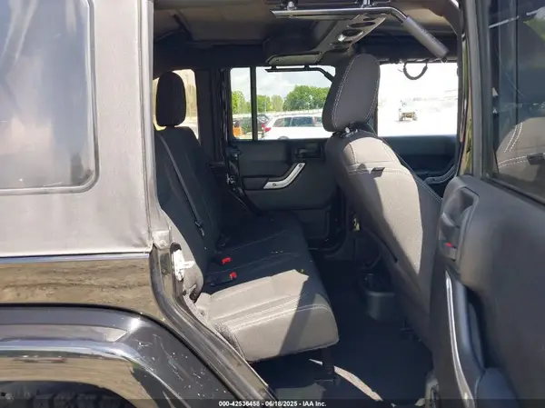 1C4HJWEG8HL753889 2017 JEEP WRANGLER - Image 8