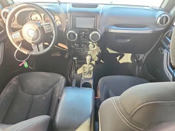 1C4HJWEGXHL677379 2017 JEEP WRANGLER - Image 8