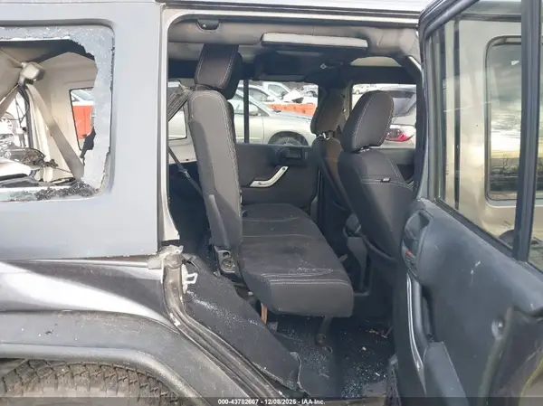 1C4HJWEGXHL718707 2017 JEEP WRANGLER - Image 8