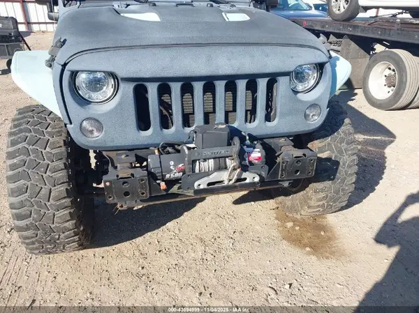 2017 JEEP WRANGLER auction photo 6