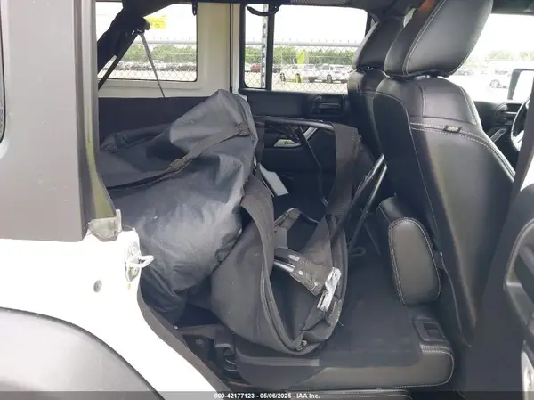 1C4HJWFG9HL575778 2017 JEEP WRANGLER - Image 8