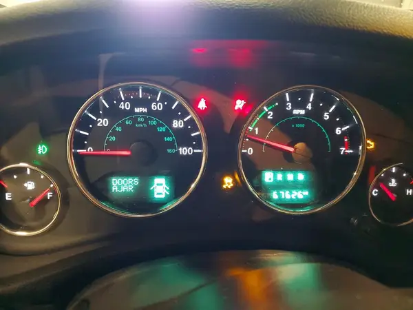1C4HJWFGXJL902811 2018 JEEP WRANGLER - Image 8