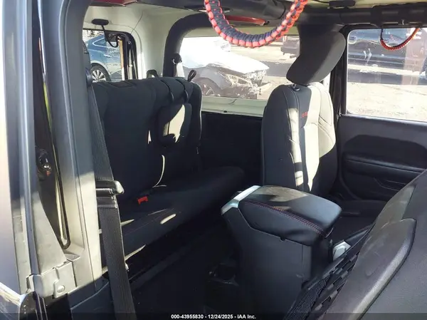 1C4HJXCG7JW155824 2018 JEEP WRANGLER - Image 8