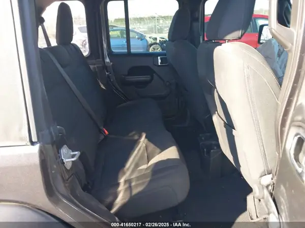 1C4HJXDG0JW166601 2018 JEEP WRANGLER - Image 8