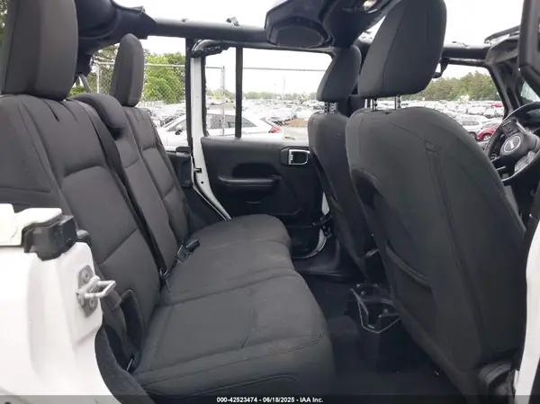 1C4HJXDG0JW233696 2018 JEEP WRANGLER - Image 8