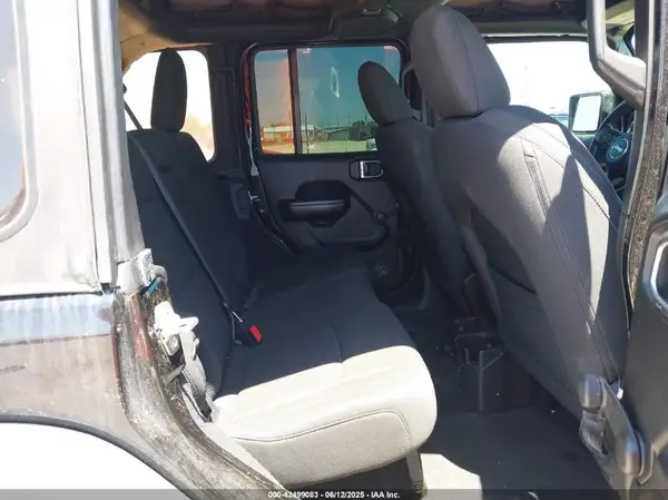 1C4HJXDG2JW152439 2018 JEEP WRANGLER - Image 8